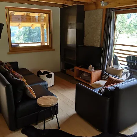 Renovated Walzer House 15 Mins By Car From Alagna Vakantiehuis