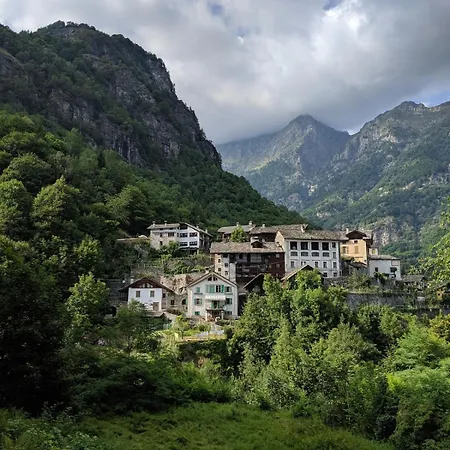 Vakantiehuis Renovated Walzer House 15 Mins By Car From Alagna *