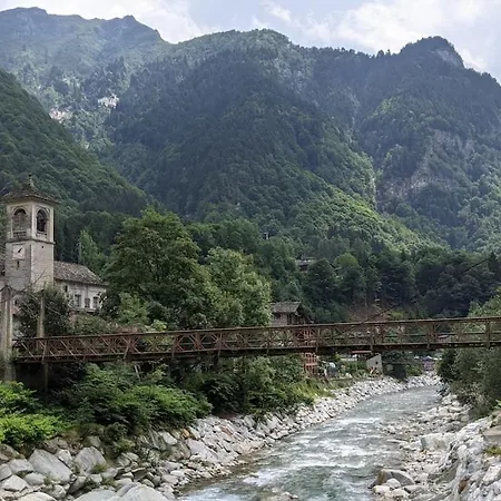 Renovated Walzer House 15 Mins By Car From Alagna Vakantiehuis