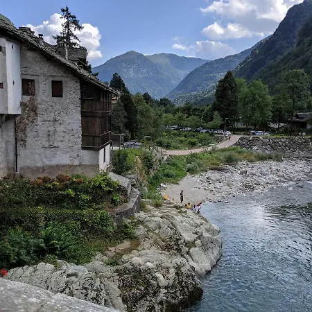 Vakantiehuis Renovated Walzer House 15 Mins By Car From Alagna *