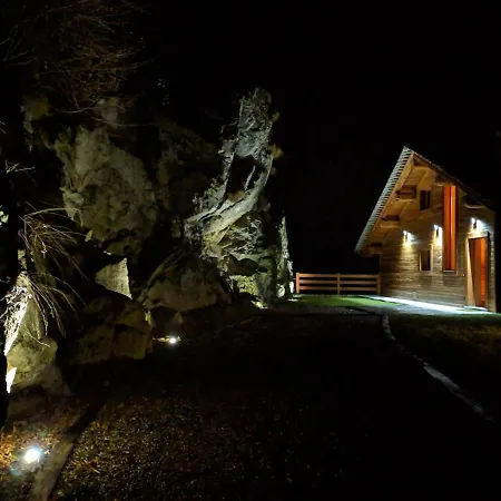 Vakantiehuis Renovated Walzer House 15 Mins By Car From Alagna