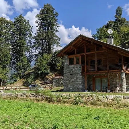 Vakantiehuis Renovated Walzer House 15 Mins By Car From Alagna