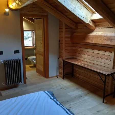 Vakantiehuis Renovated Walzer House 15 Mins By Car From Alagna Piode