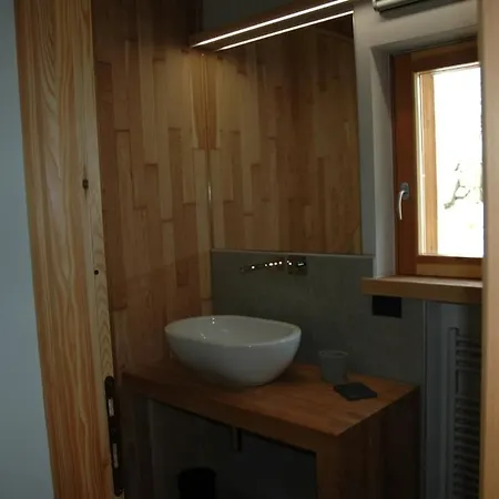 Vakantiehuis Renovated Walzer House 15 Mins By Car From Alagna