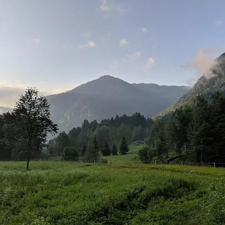Renovated Walzer House 15 Mins By Car From Alagna Vakantiehuis