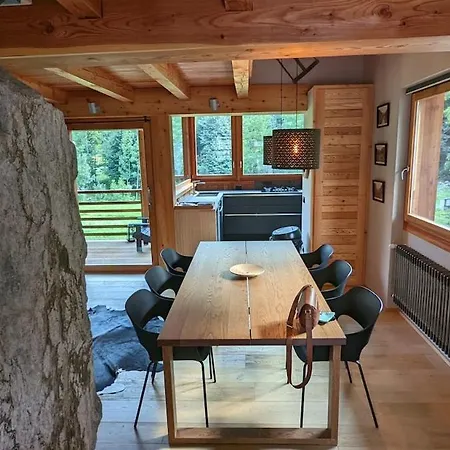 Vakantiehuis Renovated Walzer House 15 Mins By Car From Alagna Piode