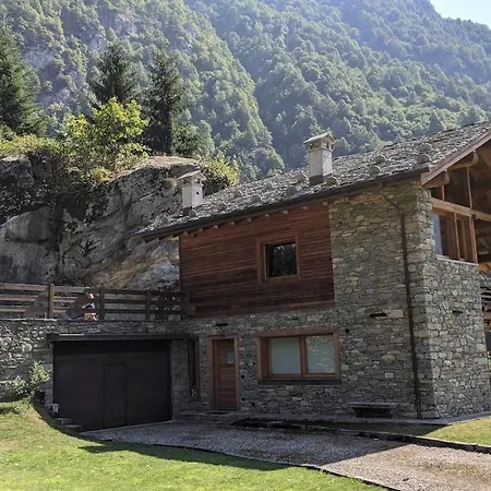 Renovated Walzer House 15 Mins By Car From Alagna Piode